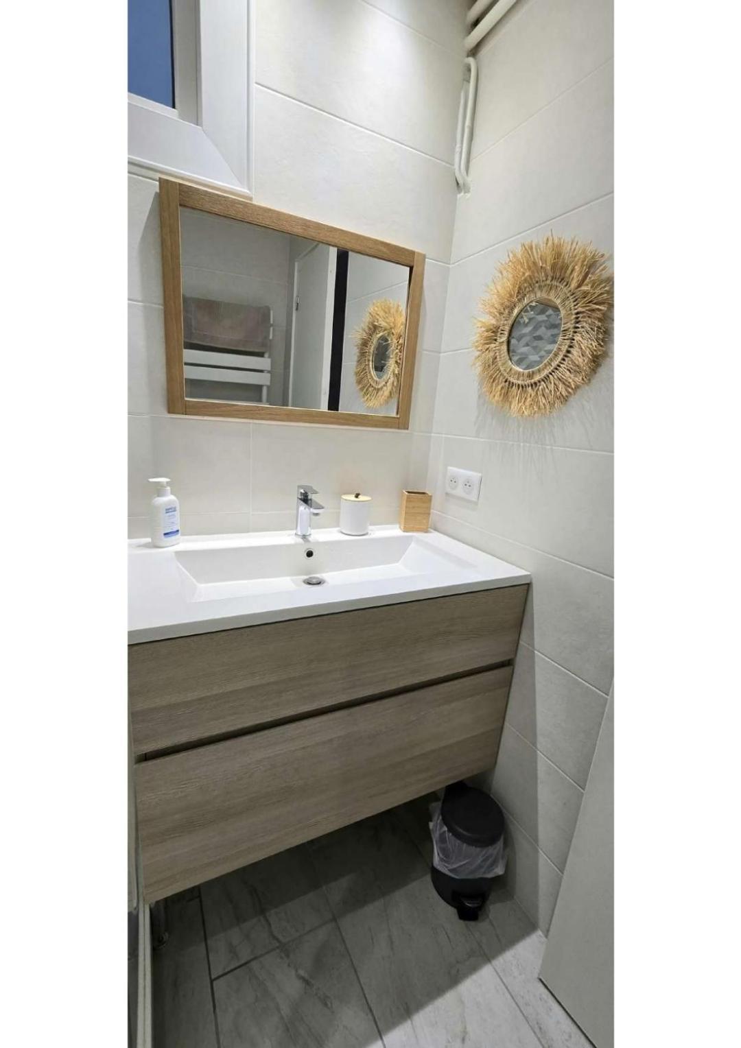 Апартаменти Superbe T3 Cosy, Parking Gratuit + Balcon Ріон Екстер'єр фото